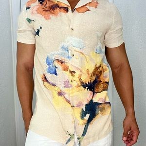 This is a cute and unique shirt in linen regular fit
